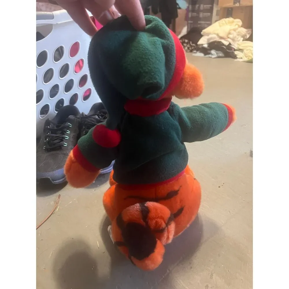 Tigger Christmas‎ stuffed animal